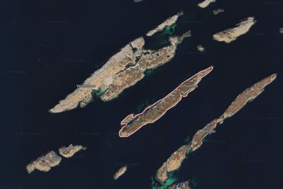 All water discharged from the planned facility would enter a narrow strait between Verholmen and Vesholmen.