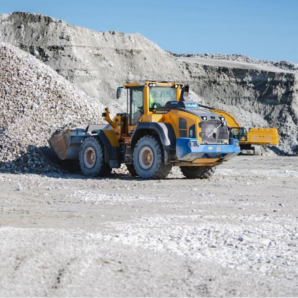 There are fewer and fewer machines at Kvalnes as various projects are completed.