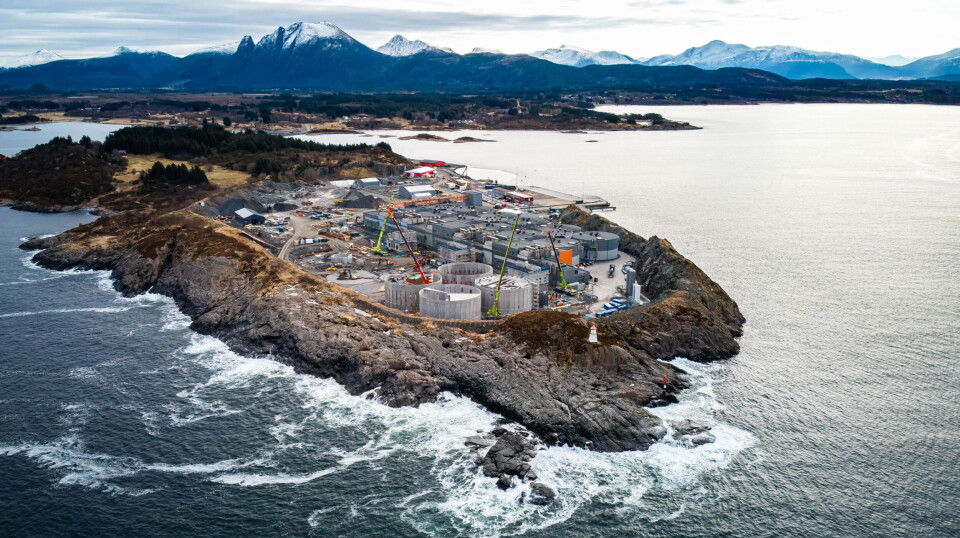 The facility at Indre Harøy had almost 3,000 tonnes of fish fish when Q1 ended. At the same time, phase 2 is being built, with the first release of smolt planned for Q1 2026 and the first harvest in Q1 2026.