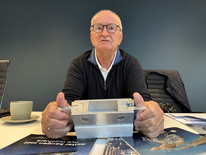 Svein Fürstenberg shows a detail of the system he believes can be an environmentally friendly and durable alternative to fibreglass and concrete tanks.